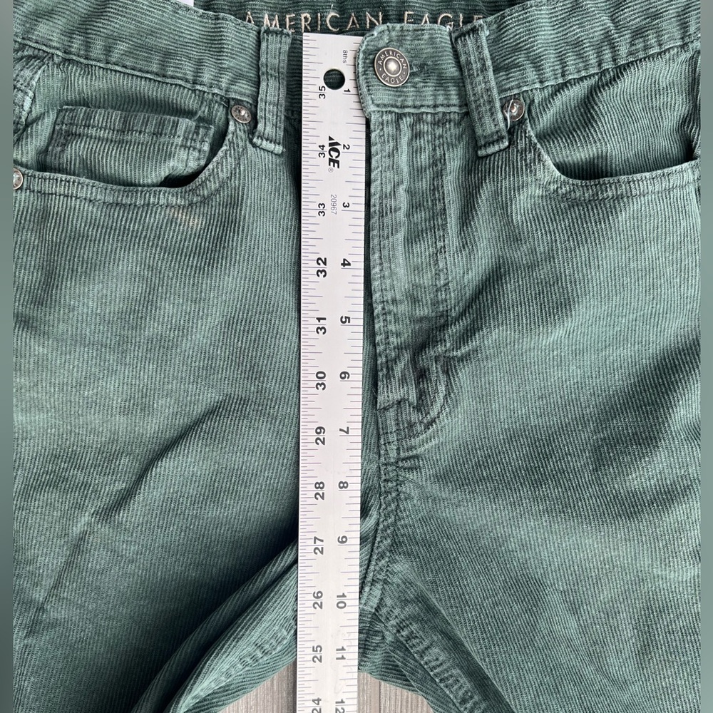 American Eagle Green Corduroy Mom Jeans Size 2 Regular - Picture 8 of 10